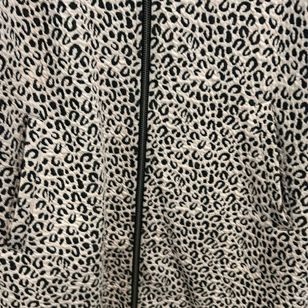 Sanctuary by Theory Leopard Print Medium Length Jacket-Size Small. - Picture 9 of 9